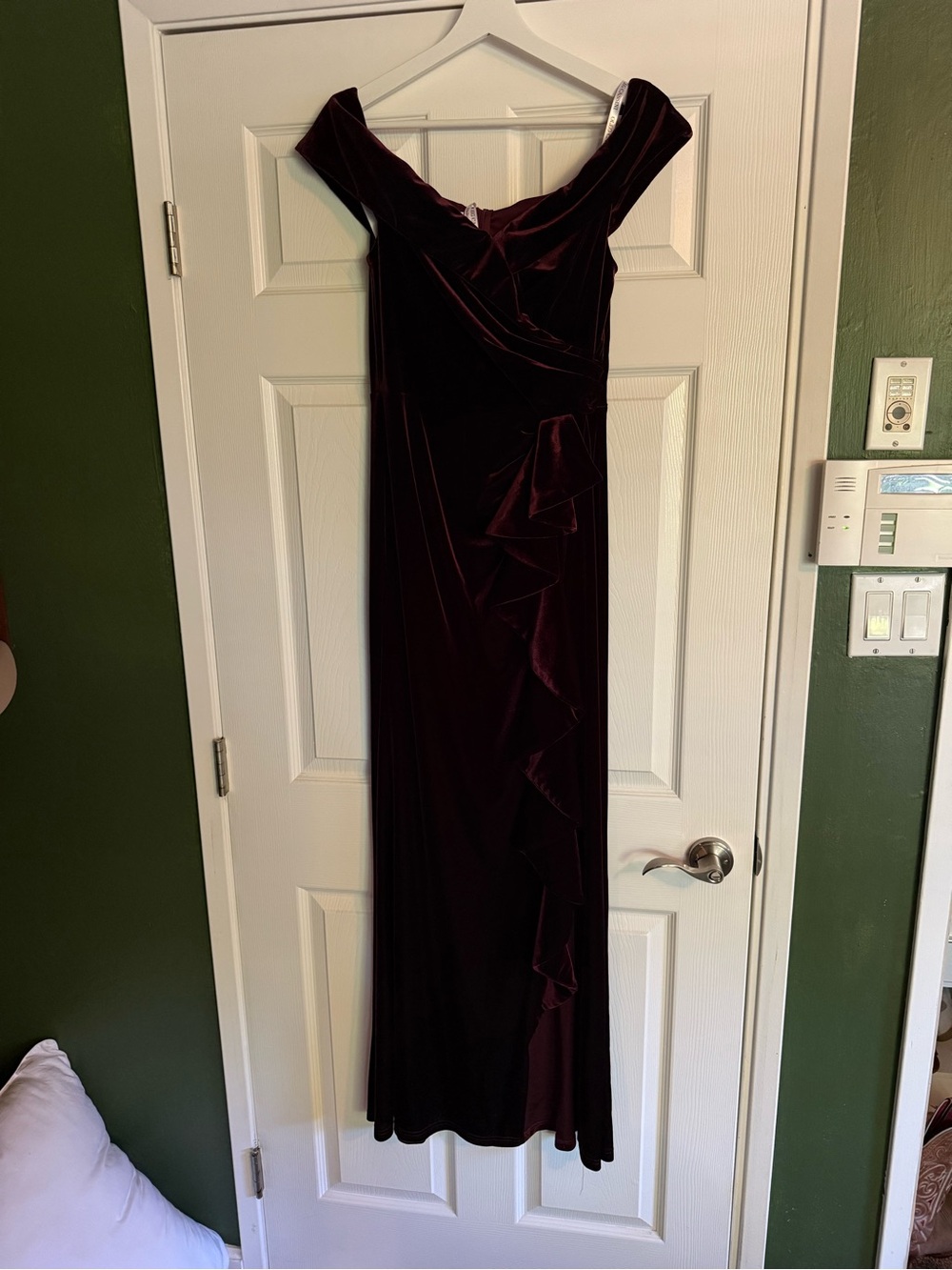 Oleg Cassini Burgundy Evening Dress with Branded Ribbon